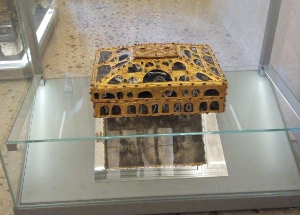 La Cámara Santa de Oviedo alberga gran cantidad de reliquias