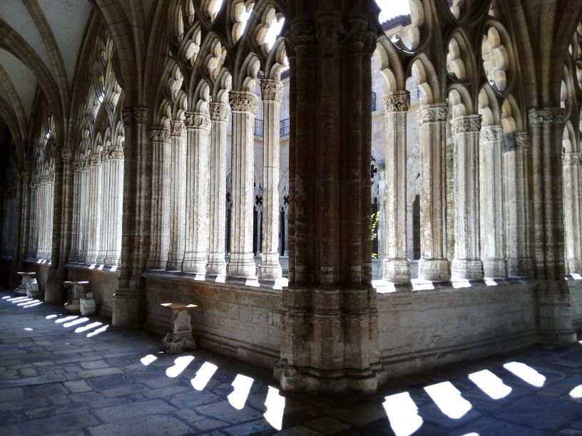 Detalle claustro catedral de Oviedo