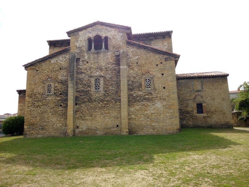 San Julián de los Prados